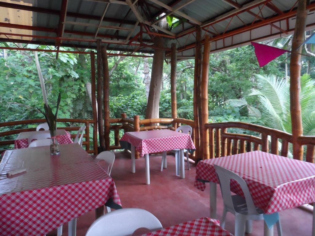 Victoria Guest House And Cottages Puerto Princesa Exterior photo